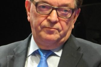 Niinistön haastajaksi Radio Dein vaalitentissä ilmoittautunut Paavo Väyrynen: ”Suomessa edustuksellinen demokratia ei toimi”