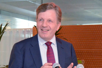 Esko Aho: ”Toivon kristillisten arvojen kannattelevan yhteiskuntaamme”