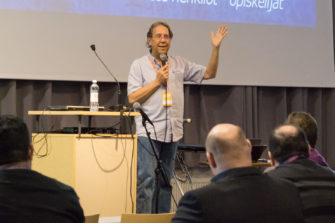 Siirtolaispojasta lähetystyön kouluttajaksi – Ari Rocklin haastaa miettimään lähetystyön tutut kuviot uusiksi