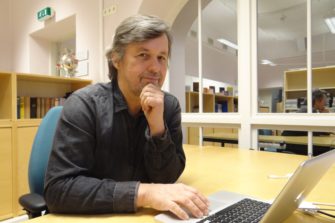 Pekka Simojoki paljastaa sata tositapausta elämästään