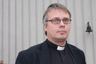 Sammeli Juntunen lähdössä ehdolle Espoon piispanvaaliin