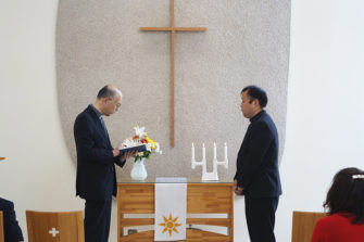 Awajin seurakunta siirtyi japanilaiseen johtoon