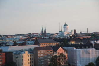 Maallistumistutkimusta uutisoitiin hätiköiden