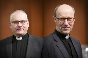 Bo-Göran Åstrand ja Sixten Ekstrand Porvoon piispanvaalin toiselle kierrokselle