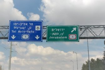 Jerusalemiin, suuren kuninkaan kaupunkiin