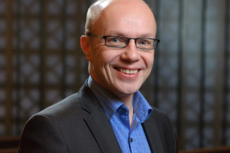 Jyväskylän helluntaiseurakunnan johtaja Jyrki Palmi Fidan apulaistoiminnanjohtajaksi