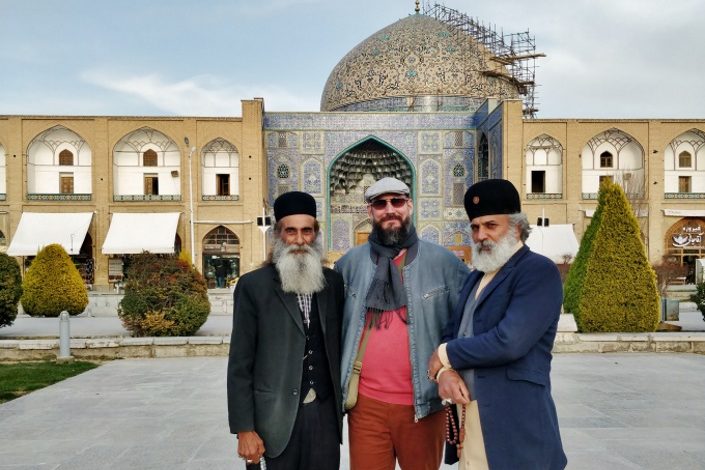 Partojen kohtaaminen Iranin Isfahanissa.