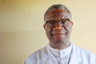Vuoden 2018 rauhannobelisti Denis Mukwege saapuu Suomeen Fidan kutsumana