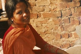 Jumalanpilkkasyytteestä vapautetun pakistanilaisen Asia Bibin perhe yhdistyi 10 vuoden jälkeen