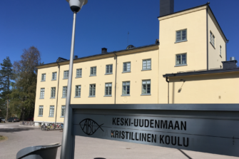Lomalle siirtyvän Keski-Uudenmaan kristillisen koulun kasvutarina rohkaisee