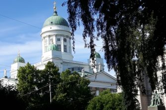Kirkko on asetettava syytteeseen