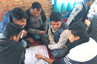 Nuoret kasvamassa vastuuseen mentoroinnin avulla Nepalissa