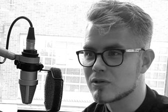 Ex-kohusaarnaaja Patrick Tiainen avautuu radiossa