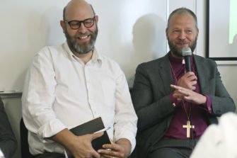 Piispa Teemu Laajasalo: ”Jos meillä ei ole ehtoollisyhteyttä, koska tuon papin toimittama sakramentti ei ole Kristuksen ruumis ja veri, se on hankala juttu”