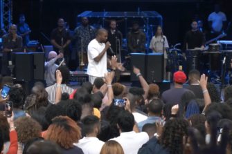 Rap-artisti Kanye West’in levy sai USA:ssa aikaan piikin uskonnollisissa Google-hauissa