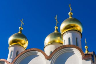 Sadat ortodoksiteologit torjuvat opetuksen ”venäläisestä maailmasta” harhaoppina