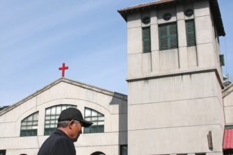 Kiina: Uudet uskonnolliset säädökset ja pastorin saama rangaistus asiantuntijoiden mukaan varoitus