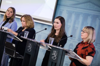 Valtioneuvoston linjaus: kokoontumiset rajataan kymmeneen henkilöön – valmistelut maan rajojen sulkemiseksi aloitetaan