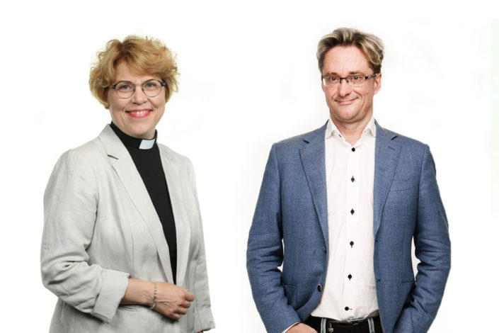 Radio Dein Viikon debatti siirtää keskiviikkona erimielisyydet sivuun ja kysyy Kaisamari Hintikalta ja Mikael Jungnerilta, vieläkö suomalaiset tuntevat kansallista yhtenäisyyttä, jolla vaikeistakin ajoista voi selvitä.