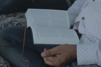 ”Sanoin edelleen olevani muslimi, mutta olin tuohtunut Jumalaan. Tiesin, että Jumala on olemassa, mutta en pitänyt hänestä.” – Podcast