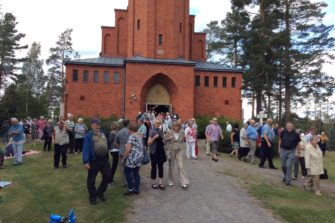 Saaren kirkon Orpokotijuhlat 2020 toteutetaan etänä verkon ja radion välityksellä