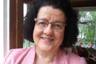 Hiljainen rukouslaulu on kuuntelua ja sanoihin eläytymistä