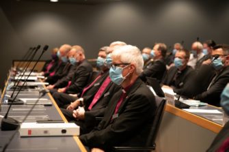 Piispa Hintikan kirkolliskokouspuheenvuoro herätti huolta Espoossa – hiippakuntavaltuuston ja kirkolliskokouksen jäseniltä vastine