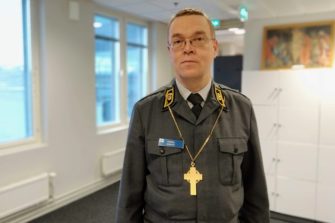 Piispainkokous vastustaa kenttäpiispan kelpoisuusehtojen muuttamista