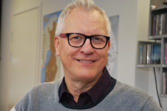 Evankelista Ilkka Puhakan viesti kristityille jouluna: ”Jeesus tuli ihmiseksi. Tule sinäkin”  