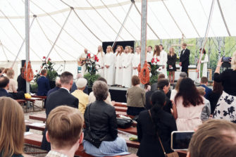 Rippikoulujen suosio laski hieman koronavuonna