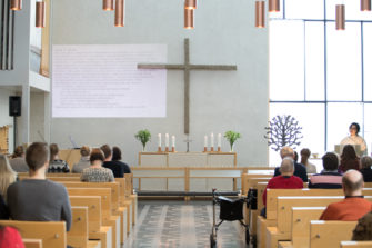 Hallituksen esitys: Sulkutilassa jumalanpalvelukseen osallistuminen ei mahdollista