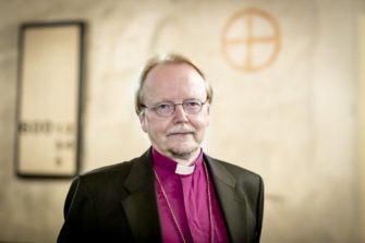 Emeritusarkkipiispa Kari Mäkinen on valtion komissaariehdokas saamelaisten totuus- ja sovintokomissioon