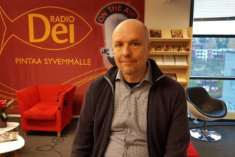 KUUNTELE – Uskonnontutkija: ”Kirkko elää keskellä historiallista käännettä”