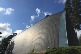 Taidekappelin ”Kirkkokunnat tutuiksi” -illat vahvistavat ekumeniaa