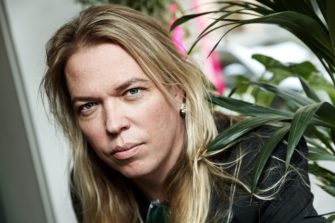 Eicca Toppinen: ”Jos maailma toimisi Jeesuksen opetusten mukaan, planeetalla ei olisi hädän päivää”