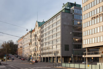 Yt-neuvottelut käynnistyvät kirkkohallituksessa – tavoitteena lähes miljoonan euron säästöt