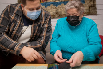 Seniorit someen -projekti torjuu ikäihmisten digisyrjäytymistä