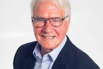 Tohtori John Kleinig: ”Jumala kutsuu juhlimaan Jeesuksen voittoa ja kuoleman kuolemaa”