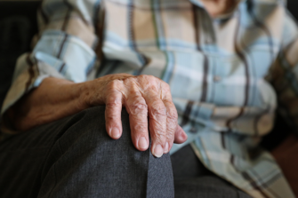 Seurakuntavaltuutus varmistaa, että seniorin suhde seurakuntaan säilyy hoitolaitoksessakin