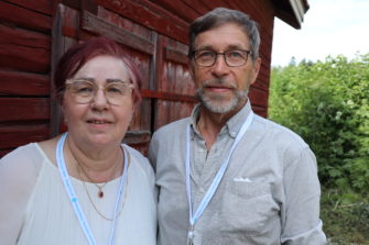 Rovasti Sakari Leppänen ja terapeutti Seija Leppänen kehottavat 49 avioliittovuoden kokemuksella: ”Vihastukaa!”