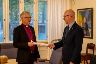 Mikkelin hiippakunnan piispa Seppo Häkkinen jää eläkkeelle 1.9.2023