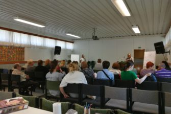 Monille ukrainalaisille todellisuus pakolaisena Suomessa on nyt iskemässä vasten kasvoja, ja seurakuntia haastetaan auttamaan