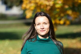 Pro Life -aktiivi Anja Bogdanić on Bosnian sodan selviytyjä