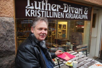 Hannu Halosen luotsaamasta kristillisen kirjan keitaasta löytyy niin klassikoita kuin uutuuksiakin