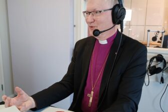 Piispa Seppo Häkkinen lataa viimeisessä journalistisessa piispantarkastuksessa: Kirkon työntekijöille on opetettava kohtaamista
