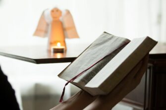 Raamattu kiellettiin utahilaiskouluissa – syynä ”pornografinen ja väkivaltainen sisältö”