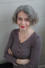 Kirjailija, toimittaja Danielle Miettinen. Kuva Katariina Miettinen