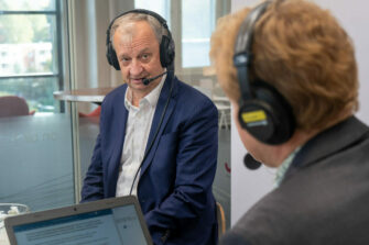 Harry Harkimo Radio Dein arvotentissä: Suomeen tarvitaan enemmän sovittelevaa moniäänisyyttä
