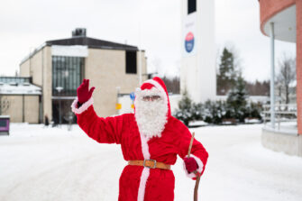 Kun joulupukki tuli uskoon, hän kysyi, mitä Jeesus tekisi