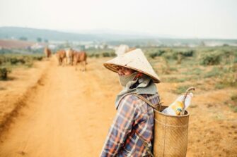 Suong elää Vietnamin heimoalueella, josta halutaan poistaa kristityt